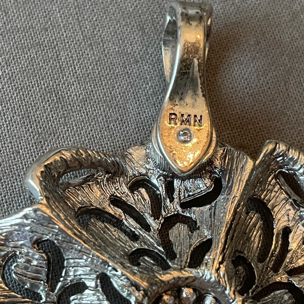 Vintage RMN pendant - Picture 6 of 6